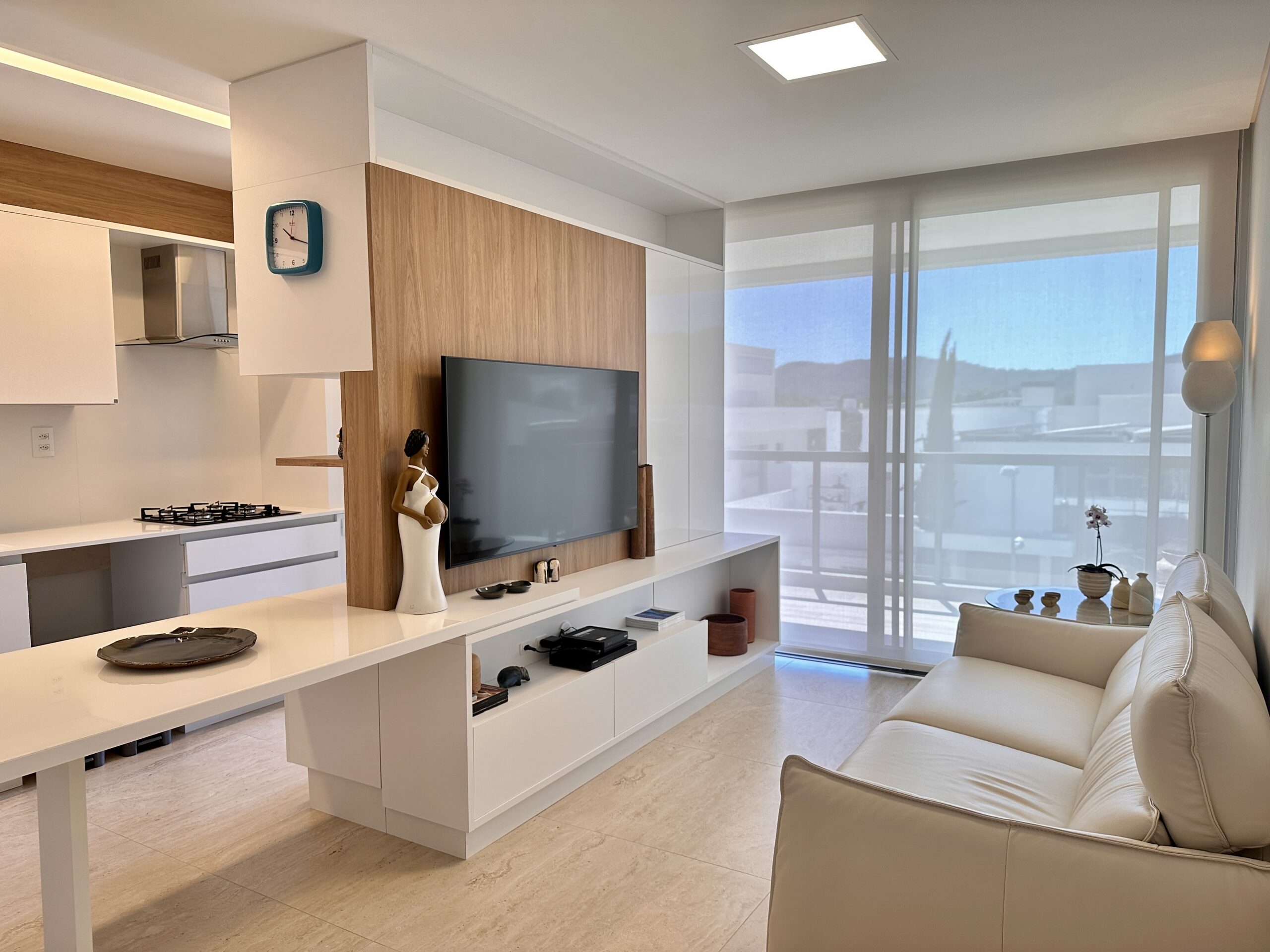 Apartamento com 2 suítes mobiliado à venda em Jurerê Internacional