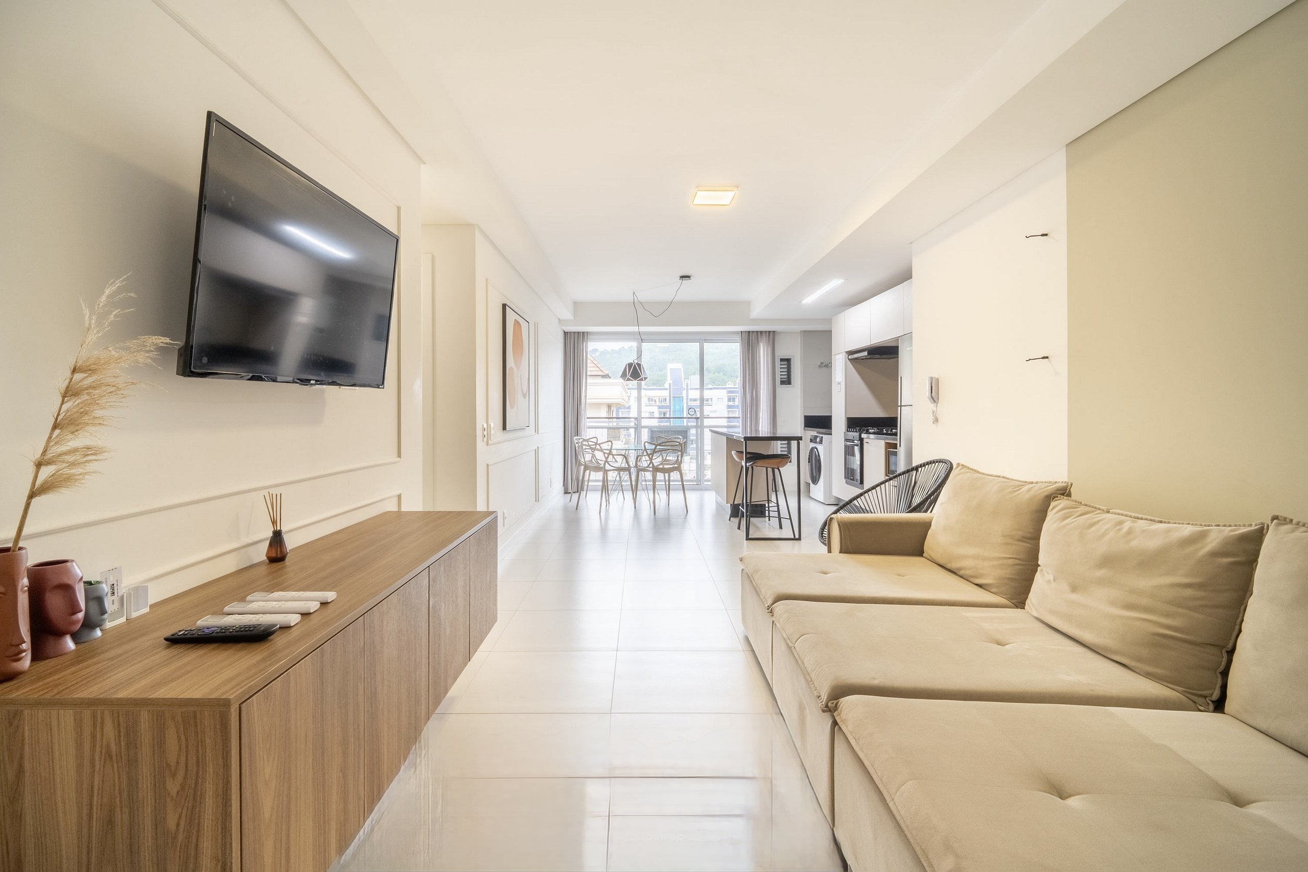 Apartamento à venda em Jurerê totalmente mobiliado
